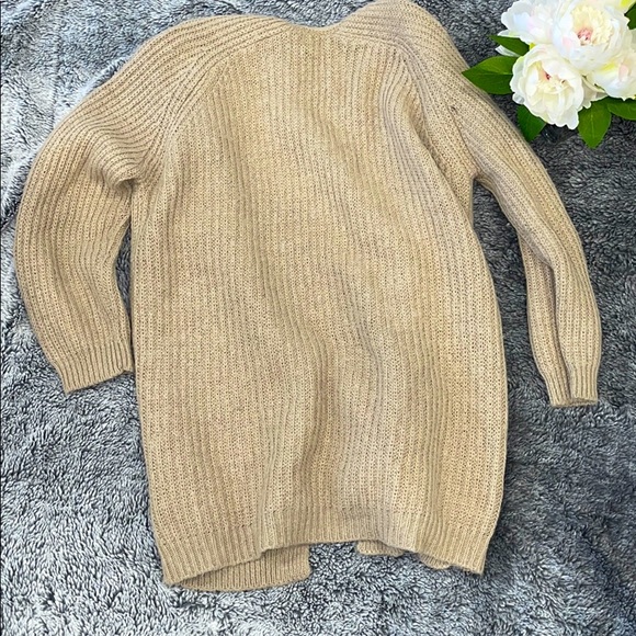 H&M Cable Knit Cardigan - Picture 4 of 6